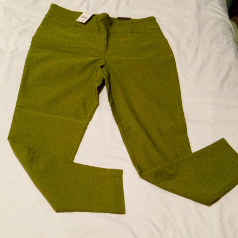 NWT WOMENS SZ 10 VERSONA CALLA GREEN ANKLE PANTS
